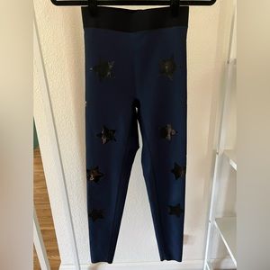 Ultracor Star Knockout Ultra High-Rise Leggings in Navy and Black. Size Medium.